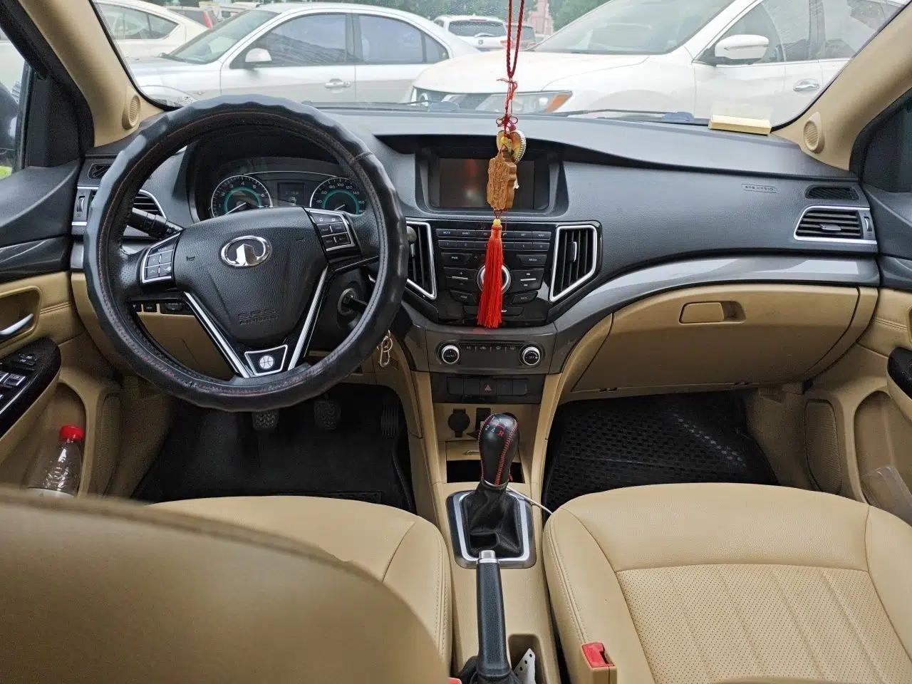 Great Wall C30 2015 1.5L Manual Luxury Model — миниатюра 10