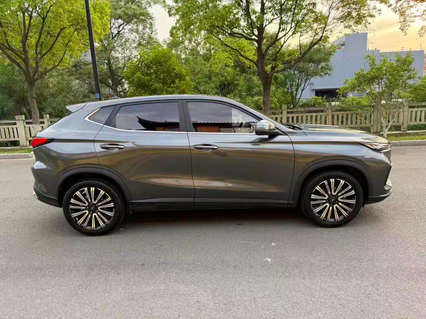 CHANGAN OSHAN X5 2021 1.5T DCT Prestige Edition — миниатюра 3