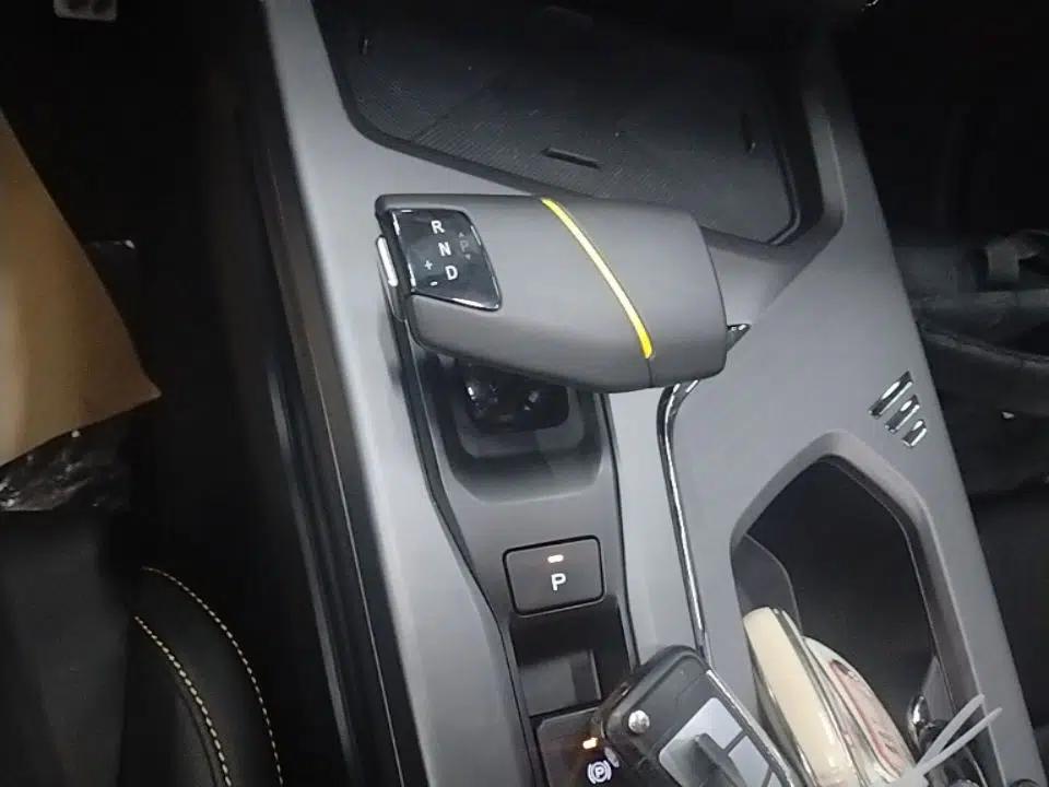 CHANGAN OSHAN X5 PLUS 2023 1.5T DCT Smart & Fun AI Edition — миниатюра 17