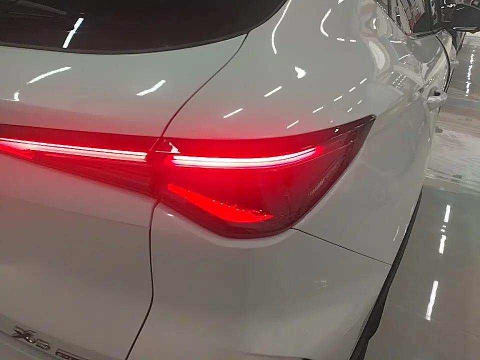 CHANGAN OSHAN X5 PLUS 2023 1.5T DCT Smart & Fun AI Edition — миниатюра 7