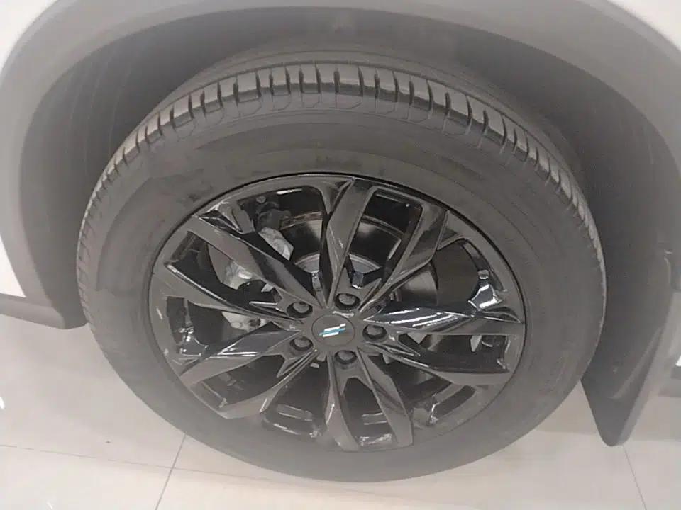 CHANGAN OSHAN X5 PLUS 2023 1.5T DCT Smart & Fun AI Edition — миниатюра 8