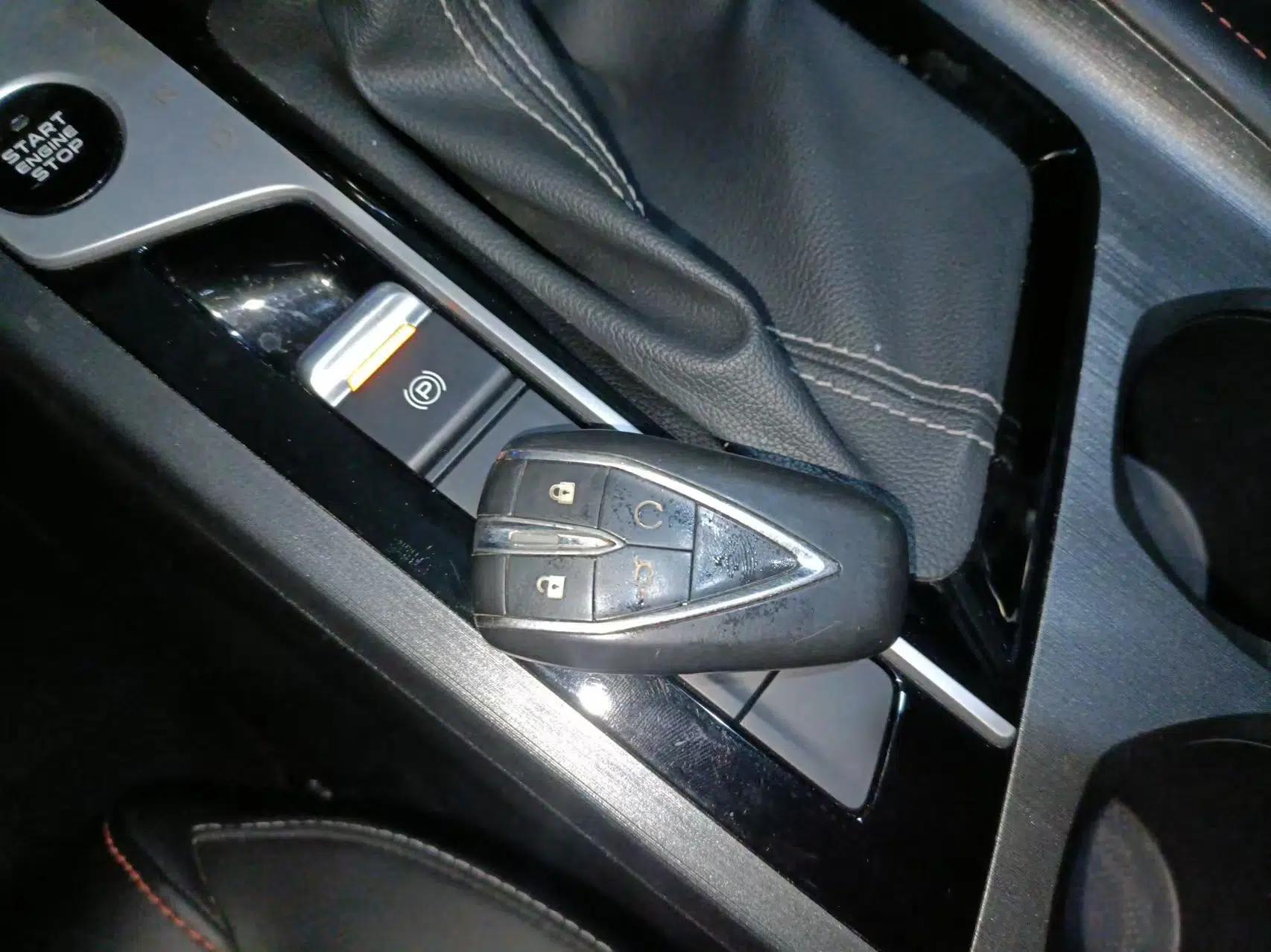 CHANGAN OSHAN X7 PLUS 2022 1.5T Blue Whale Edition Automatic Luxury 7-Seater — миниатюра 12