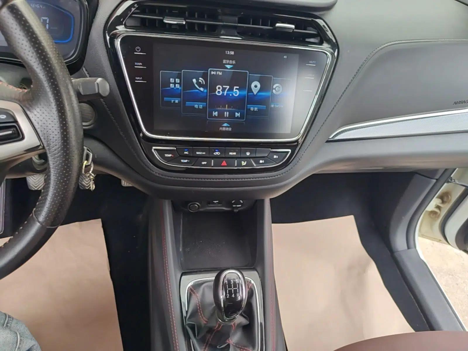 CHANGAN OSHAN A800 2017 1.6L Manual Comfort Model — миниатюра 16