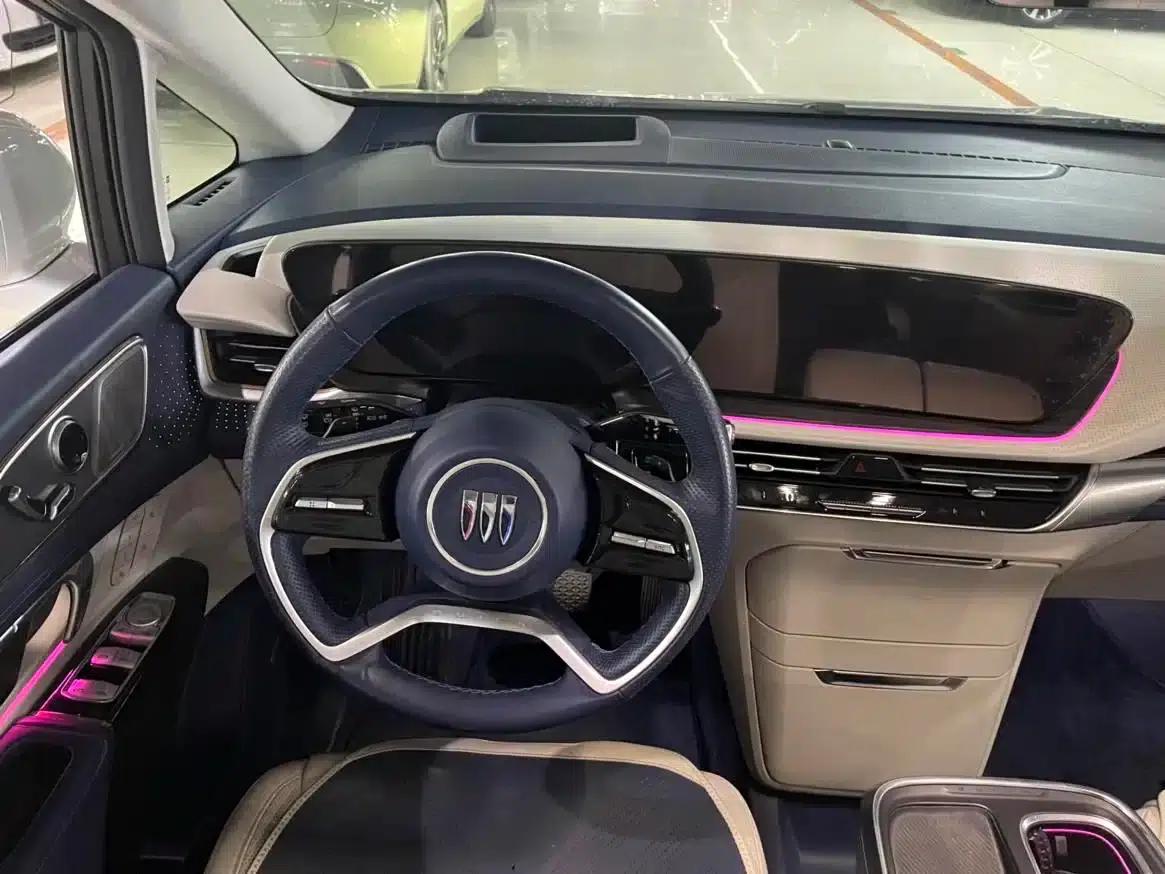 Century 2023 2.0T Six-Seat Luxury Edition — миниатюра 3