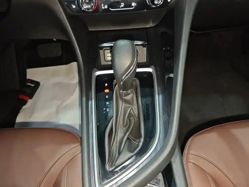 Buick GL6 2019 18T 6-seater Connected Luxury Model (China VI Emission Standard) — миниатюра 14