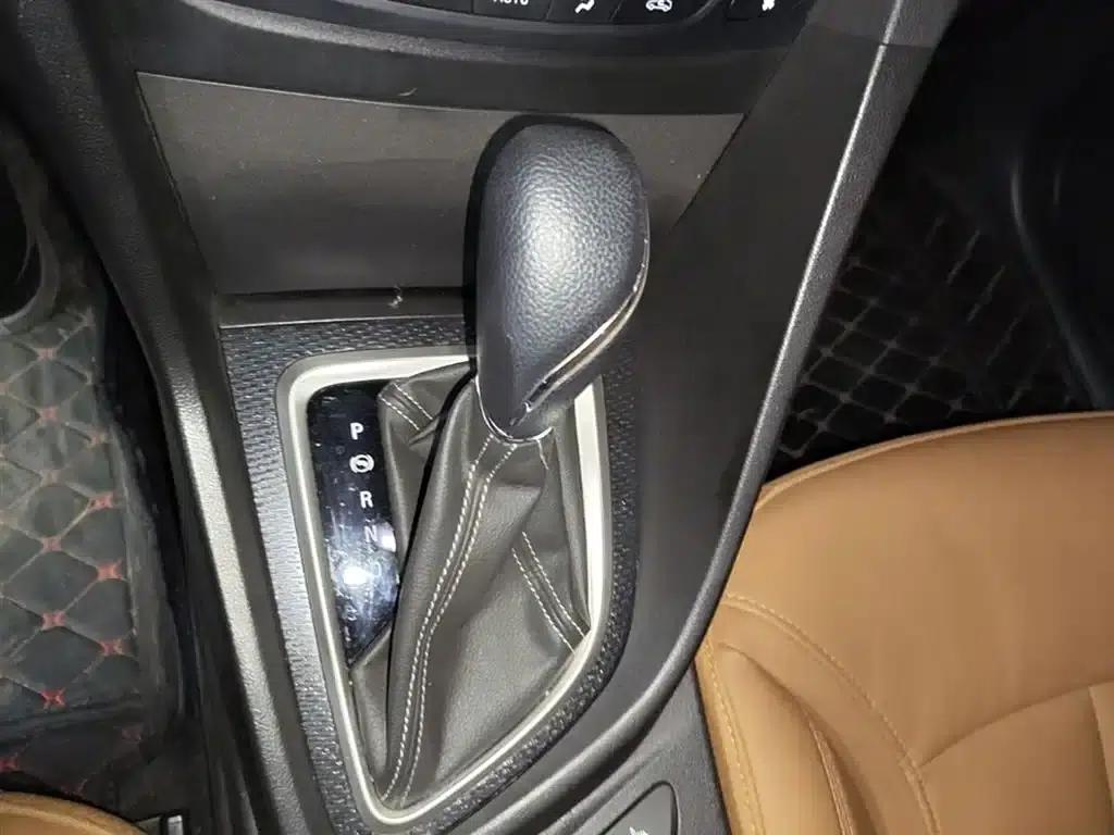 Buick Verano 2019 18T Automatic Connected Flagship Model (National V Emission Standard) — миниатюра 14