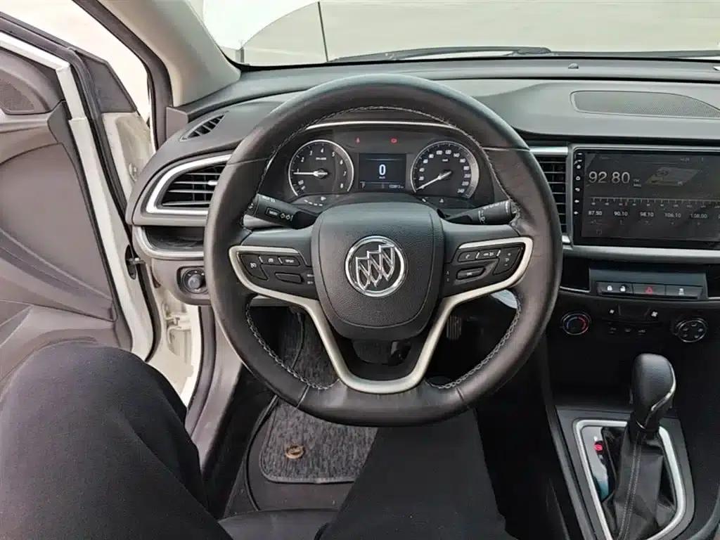 Buick Verano 2018 18T Automatic Elite — миниатюра 11