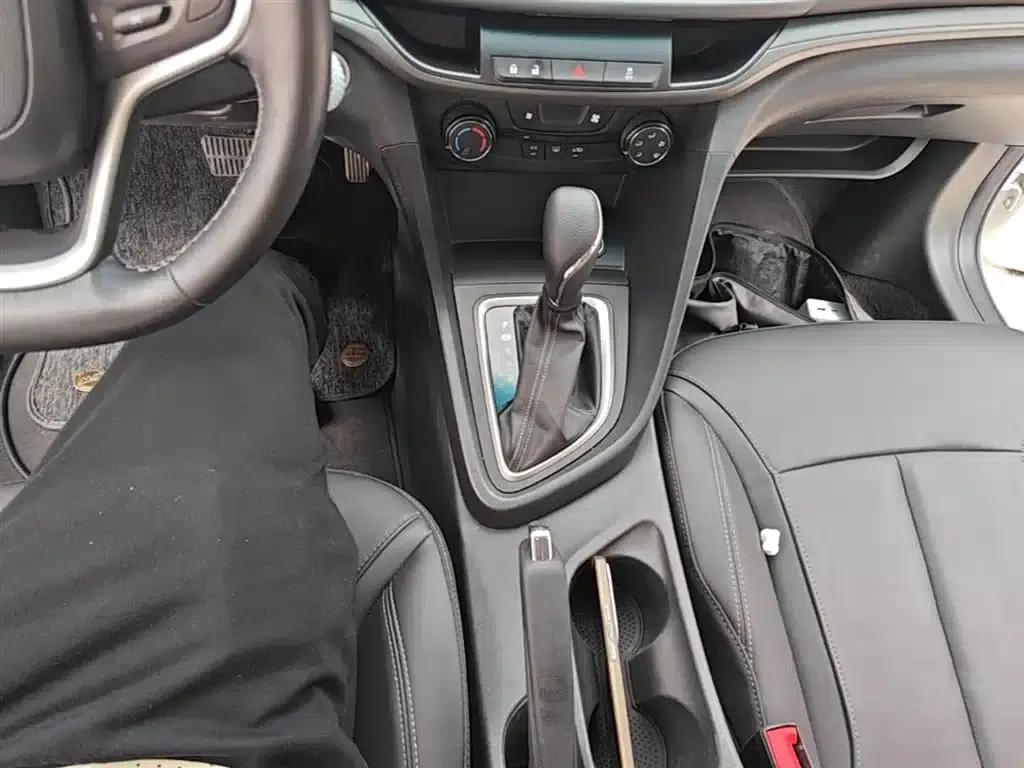 Buick Verano 2018 18T Automatic Elite — миниатюра 14