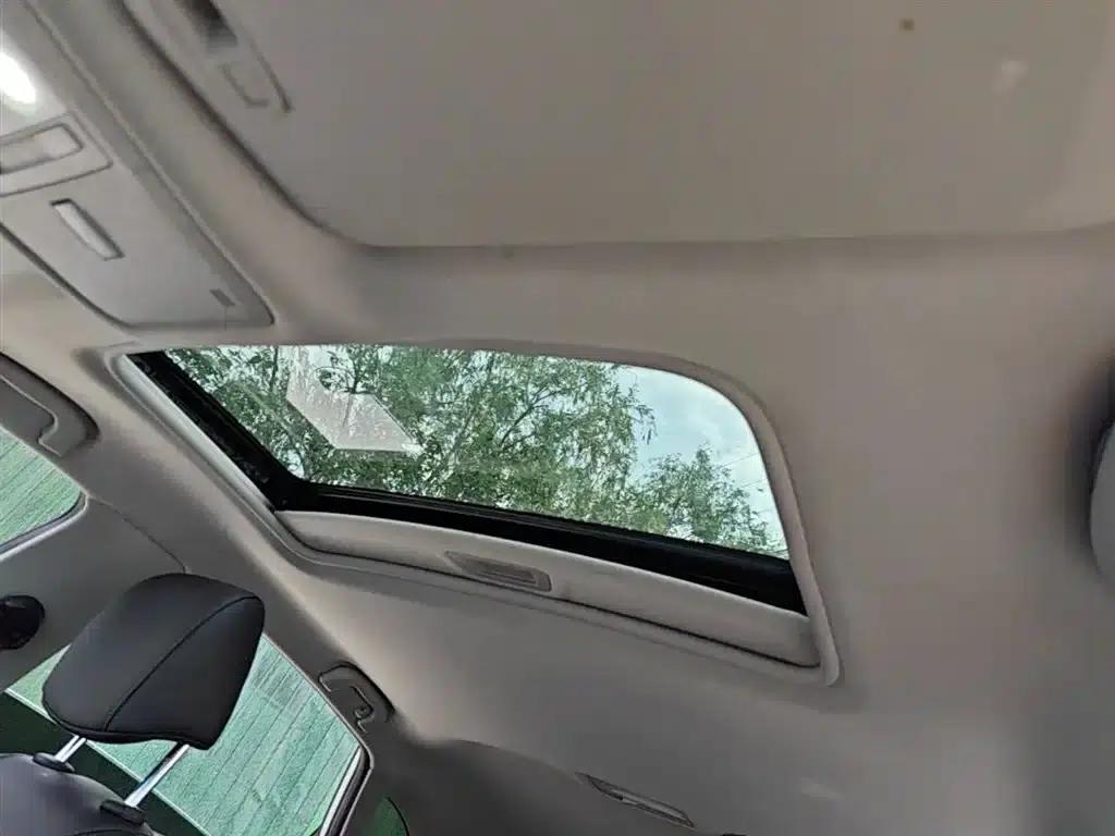 Buick Verano 2018 18T Automatic Elite — миниатюра 18
