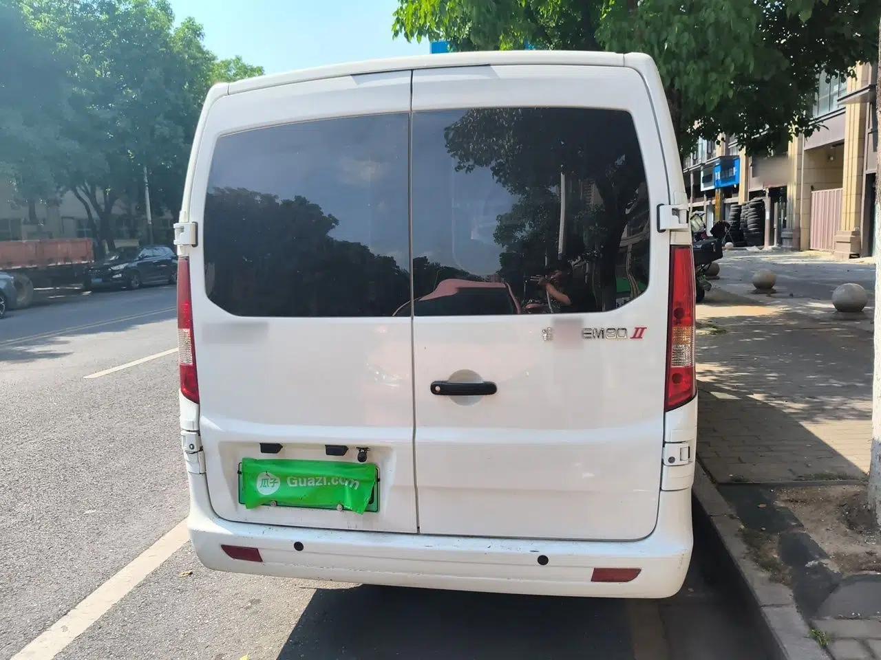 CHANGAN KAICHENG Ruixing EM80 2025 Passenger Version Comfort Edition 6-Seater 300 km Dual-Swing Doors — миниатюра 5