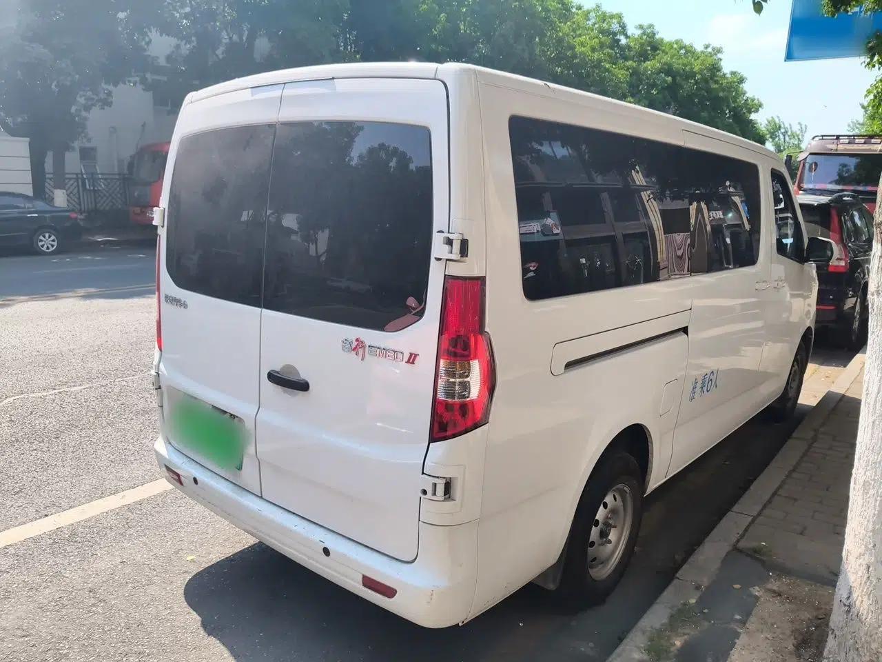 CHANGAN KAICHENG Ruixing EM80 2025 Passenger Version Comfort Edition 6-Seater 300 km Dual-Swing Doors — миниатюра 6