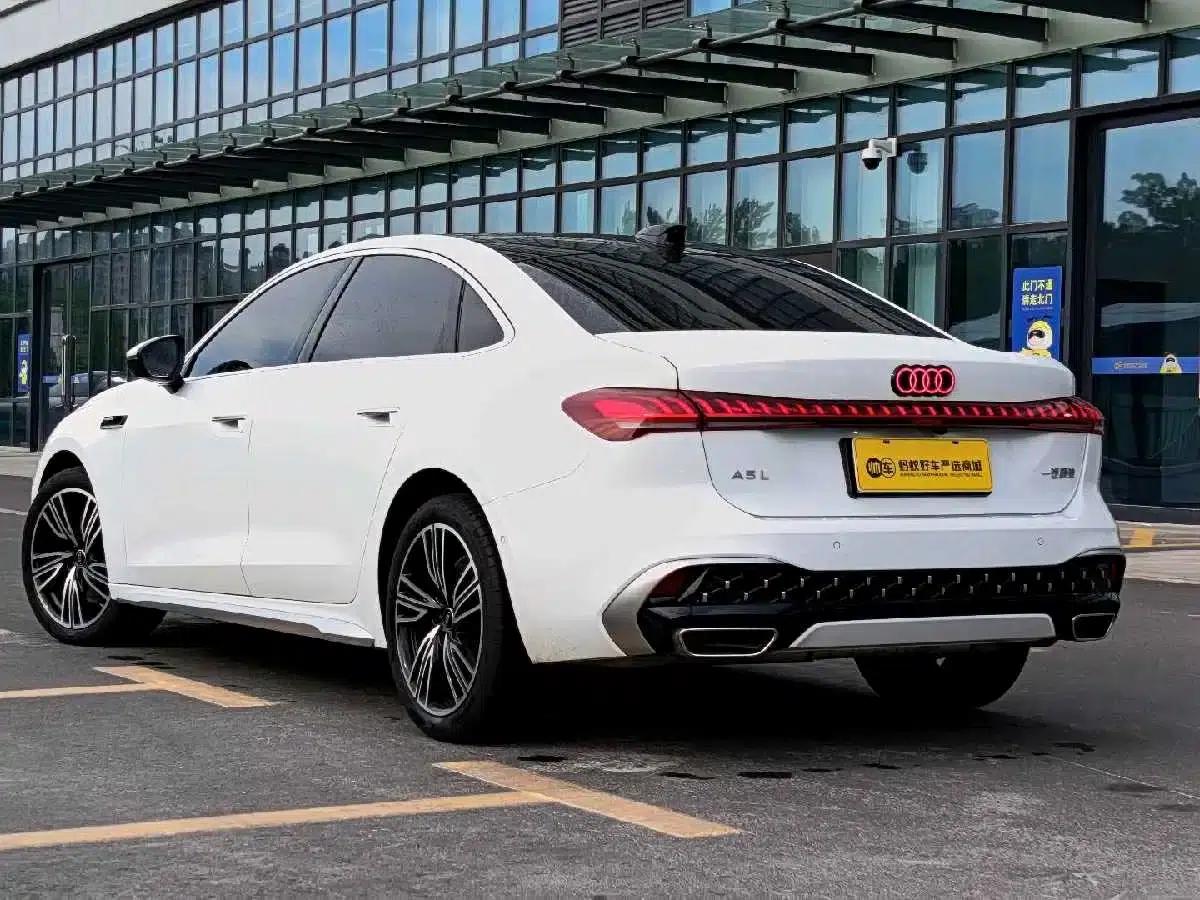 Audi A5L 2026 2.0T Qiankun Smart Driving Edition — миниатюра 4