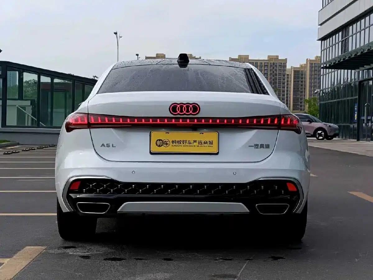 Audi A5L 2026 2.0T Qiankun Smart Driving Edition — миниатюра 5