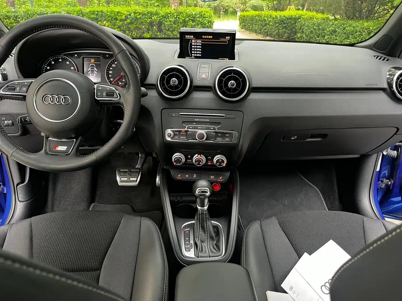 Audi A1 2018 30 TFSI Limited Edition — миниатюра 11