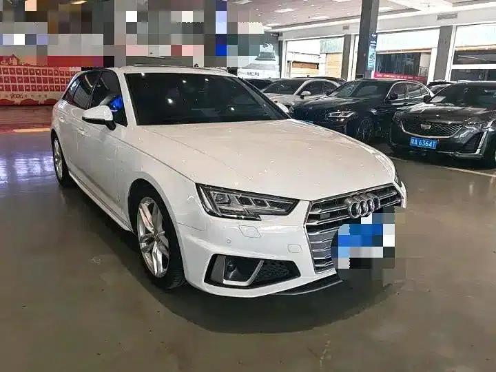 2020 Audi A4 Imported Model Avant 40 TFSI Luxury Dynamic Edition — миниатюра 3