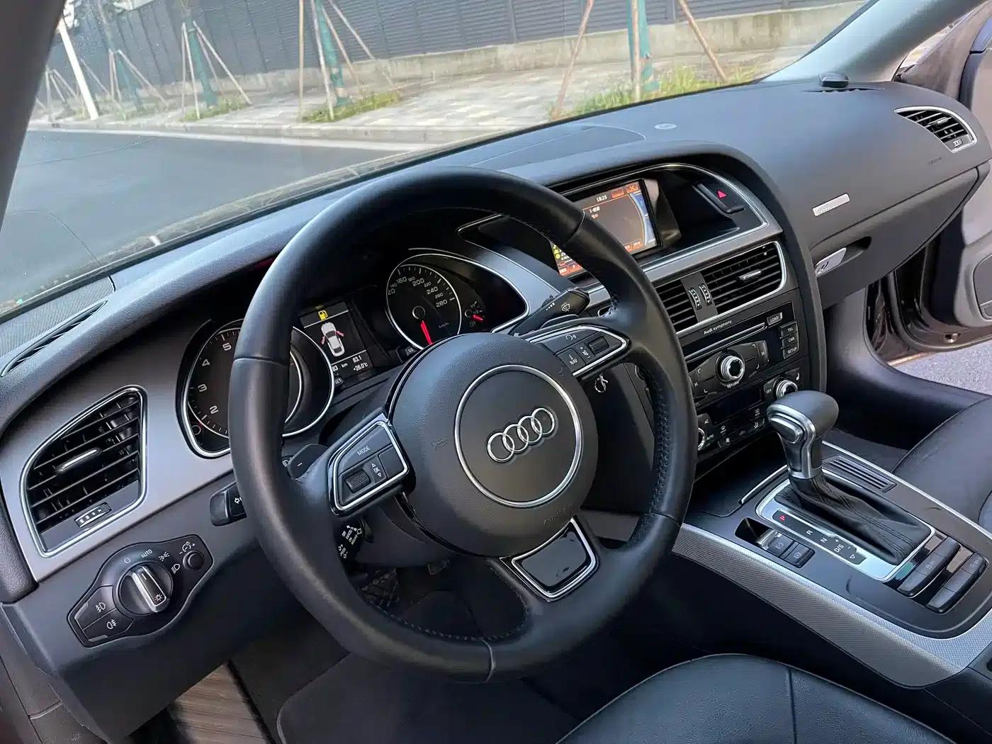 2012 Audi A5 Imported Model 2.0TFSI Sportback — миниатюра 11