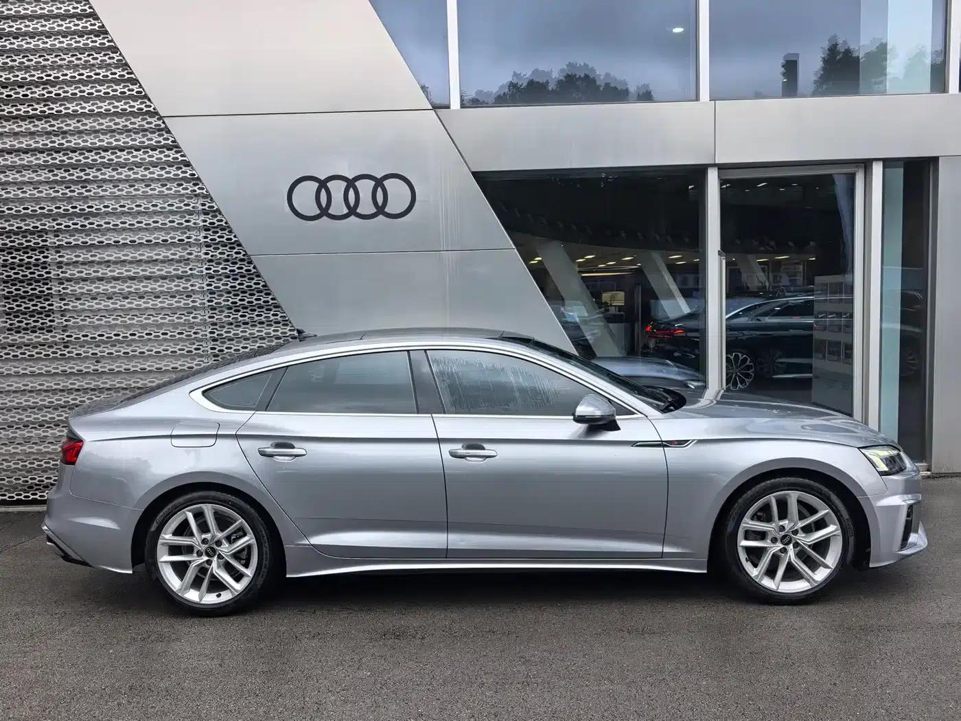 Audi A5 (Imported) 2021 Sportback 40 TFSI Fashion Dynamic Edition — миниатюра 10