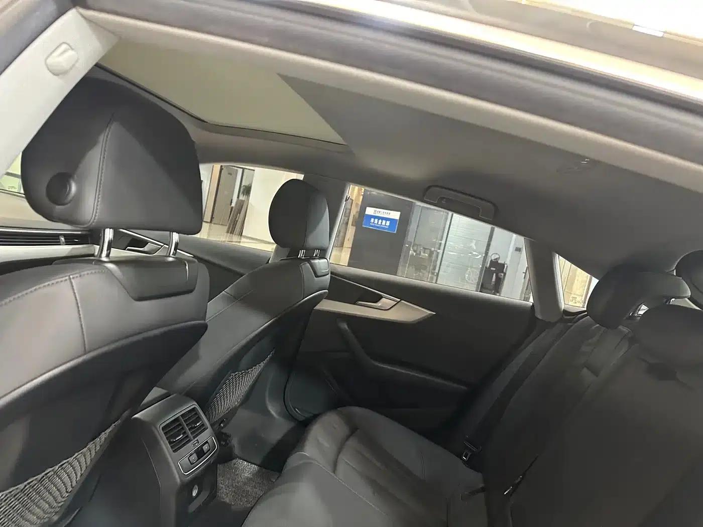 2021 Audi A5 Sportback 40 TFSI (Imported) - Fashionable and Elegant Model — миниатюра 9