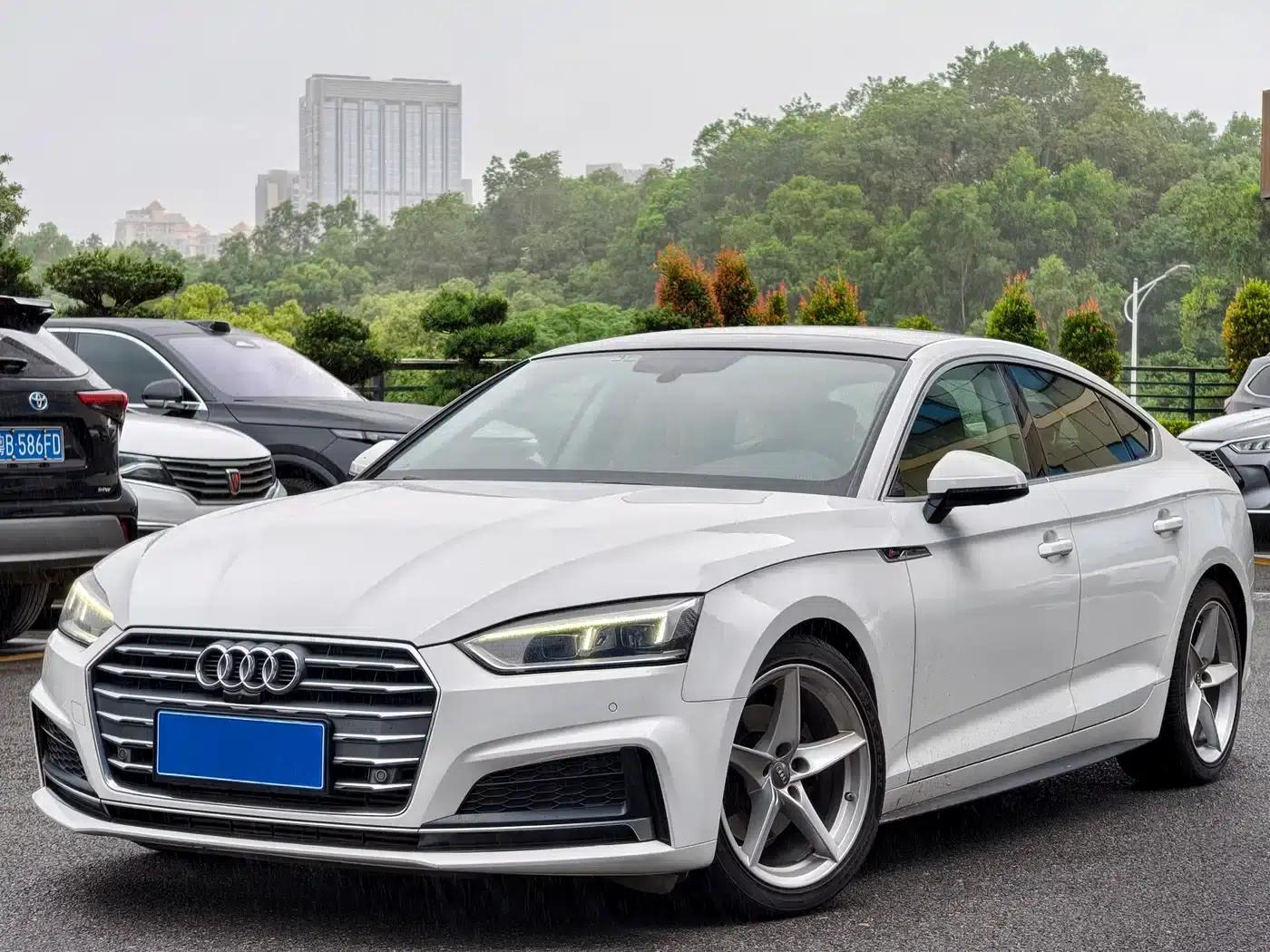 2019 Audi A5 Sportback 40 TFSI Fashion Edition (Imported) — миниатюра 1
