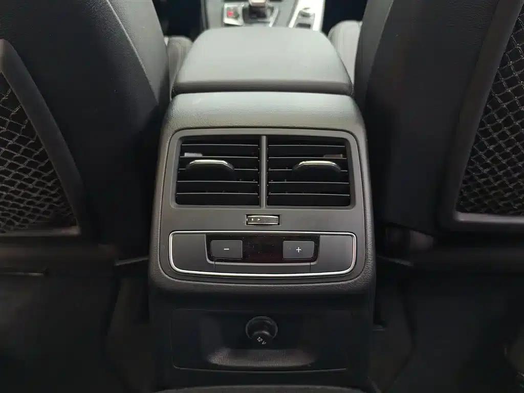 2021 Audi A5 Sportback 40 TFSI (Imported) - Fashionable and Dynamic Model — миниатюра 11