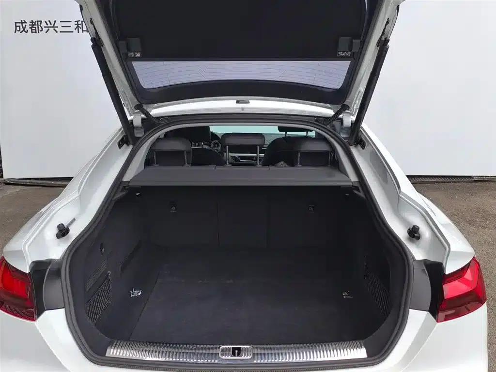 2021 Audi A5 Sportback 40 TFSI (Imported) - Fashionable and Dynamic Model — миниатюра 16