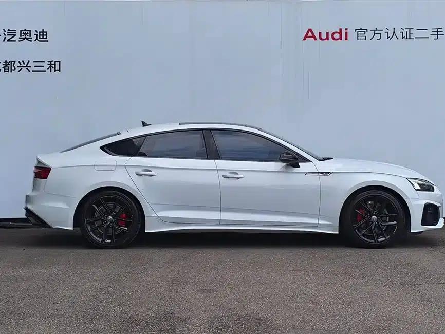 2021 Audi A5 Sportback 40 TFSI (Imported) - Fashionable and Dynamic Model — миниатюра 3