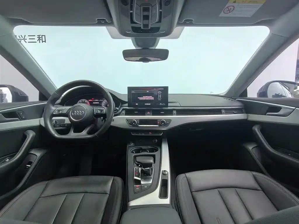 2021 Audi A5 Sportback 40 TFSI (Imported) - Fashionable and Dynamic Model — миниатюра 9