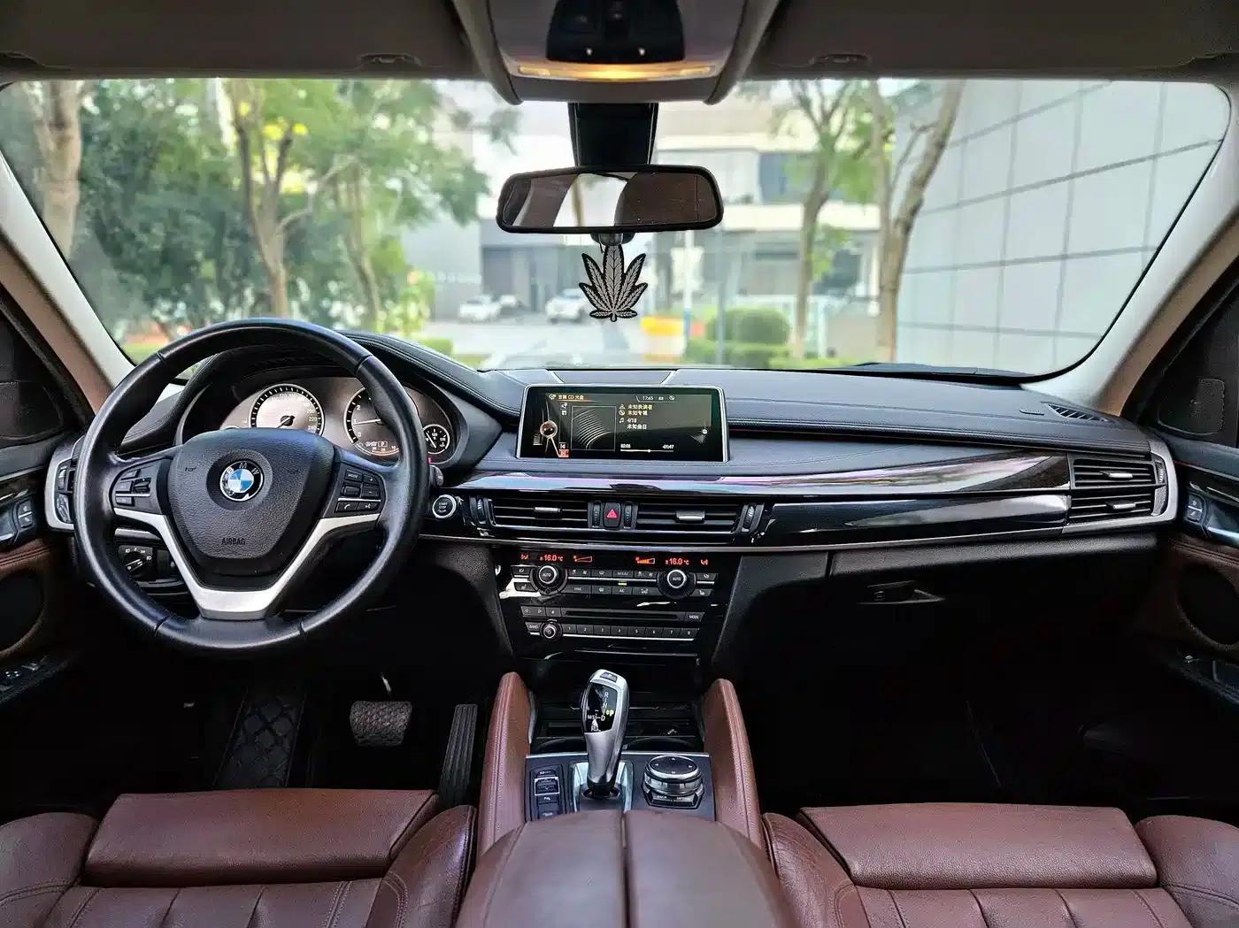 BMW X6 2015 xDrive28i — миниатюра 5