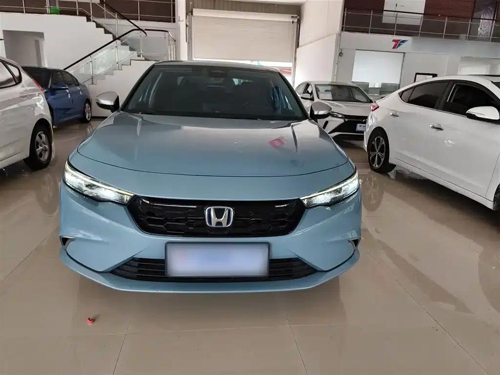 Stylish 2023 2.0L e:HEV Premium Edition — миниатюра 3