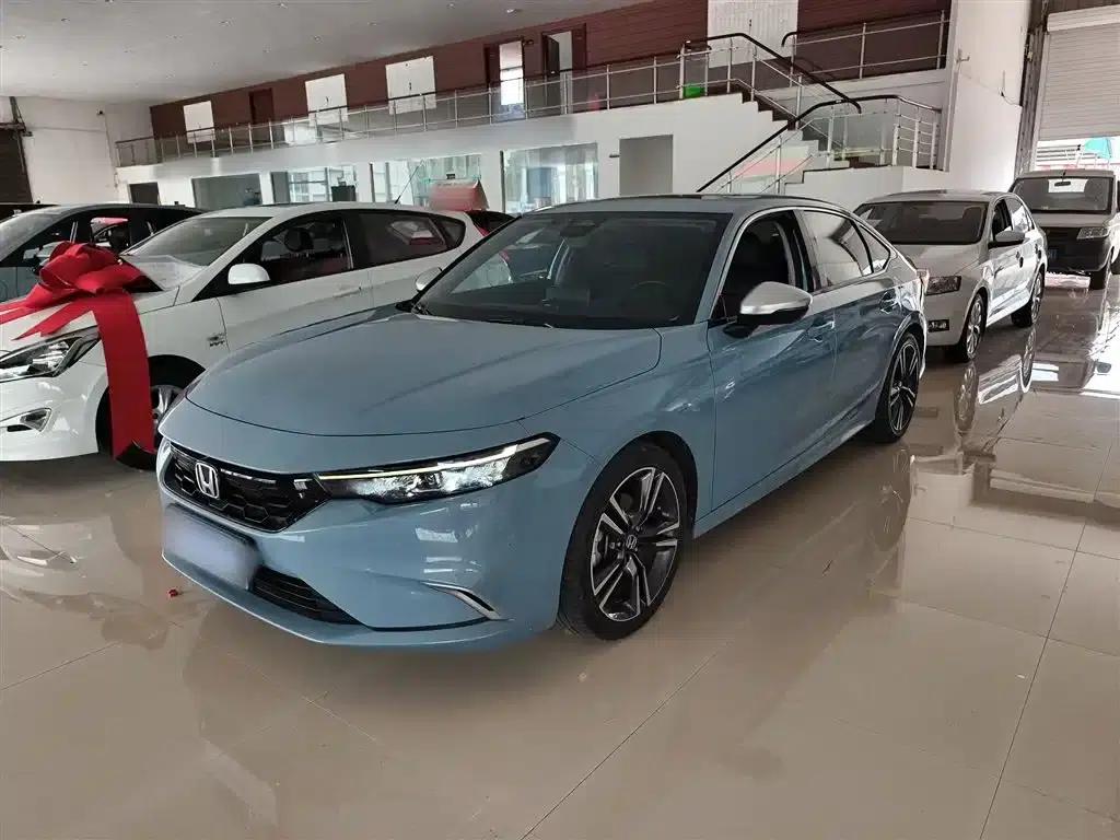 Stylish 2023 2.0L e:HEV Premium Edition — миниатюра 5