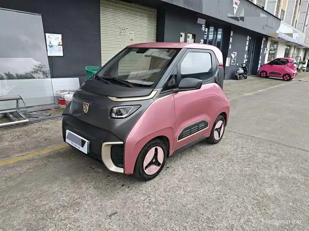 Baojun E200 2018 Smart Edition — миниатюра 1