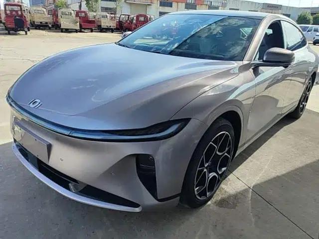 CHANGAN NEVO A07 2025 Blue Whale Pure Electric 710 Flagship Model