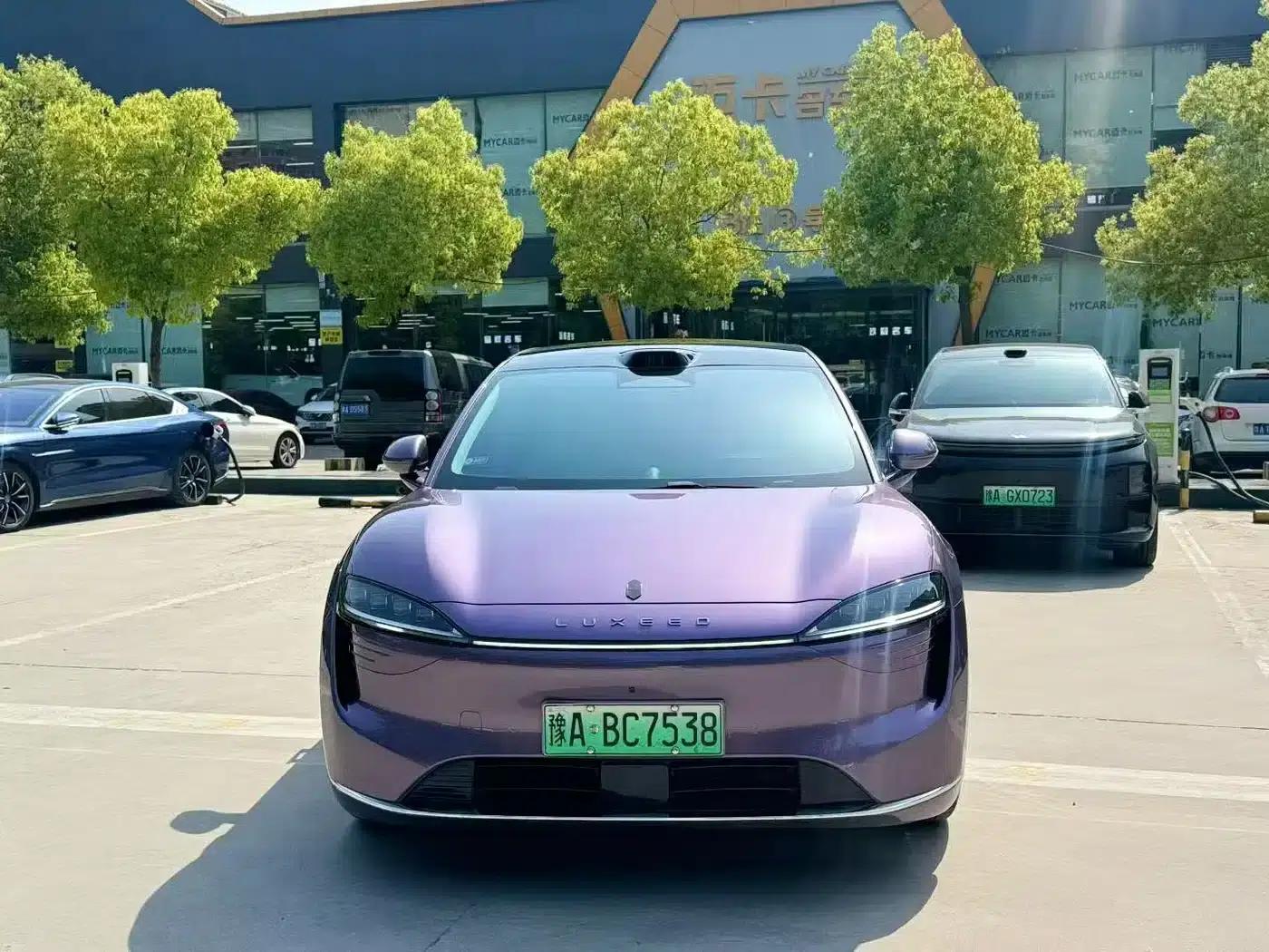 Zhijie R7 2024 Pure Electric 667km Max — миниатюра 2