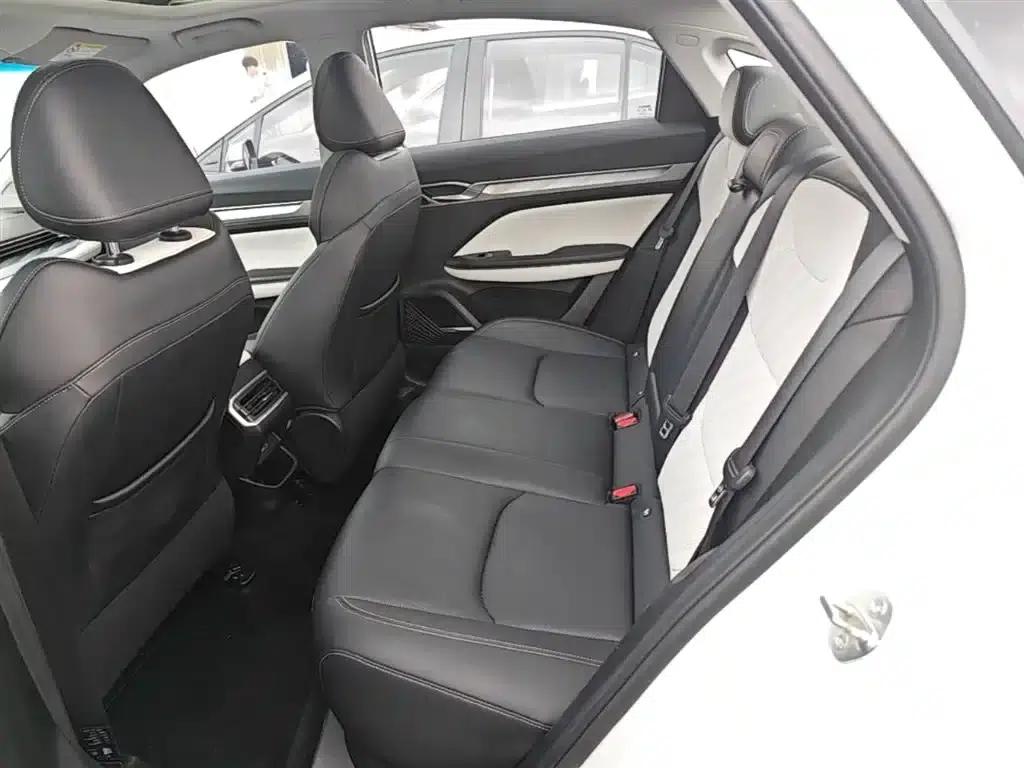 Geely Emgrand L 2022 1.4T CVT Flagship Edition — миниатюра 17