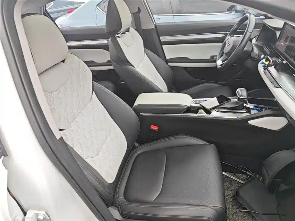 Geely Emgrand L 2022 1.4T CVT Flagship Edition — миниатюра 25