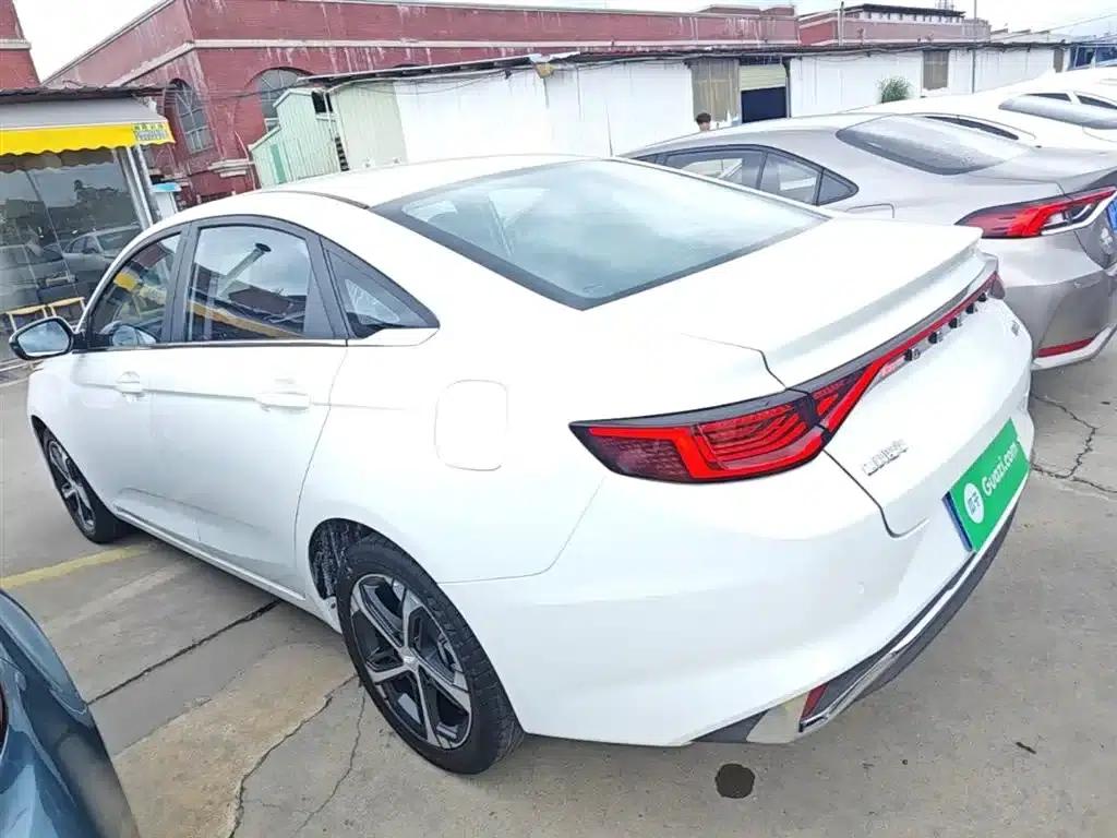 Geely Emgrand L 2022 1.4T CVT Flagship Edition — миниатюра 5