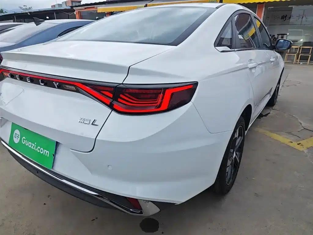 Geely Emgrand L 2022 1.4T CVT Flagship Edition — миниатюра 8