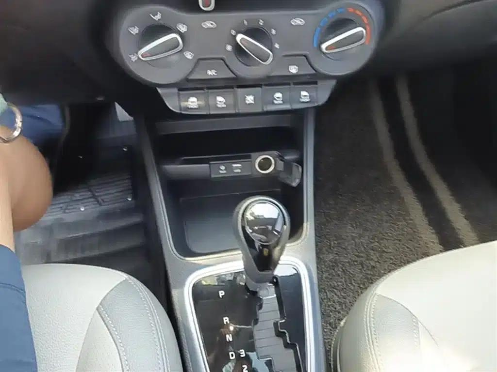 Kia K2 2017 1.4L Automatic Smart Edition Value — миниатюра 14