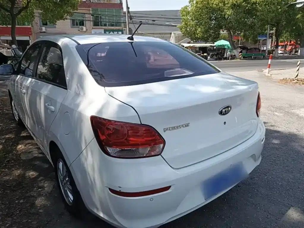 Kia K2 2017 1.4L Automatic Smart Edition Value — миниатюра 5