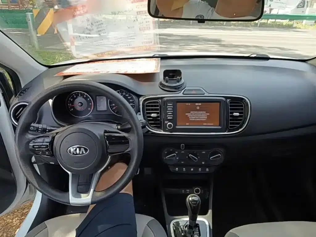 Kia K2 2017 1.4L Automatic Smart Edition Value — миниатюра 10