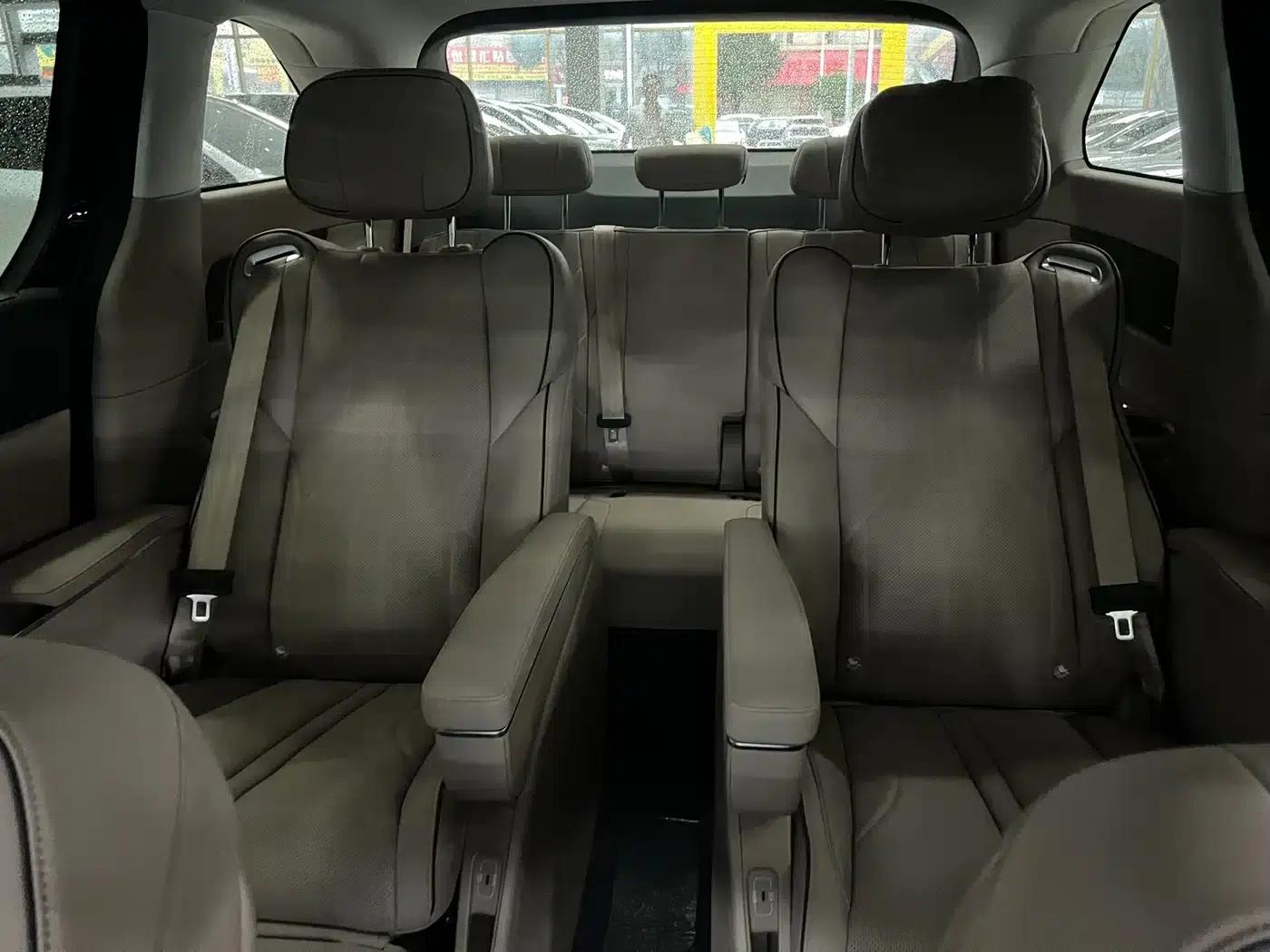 XPeng X9 2025 Pure Electric 650km Long Range Max — миниатюра 11