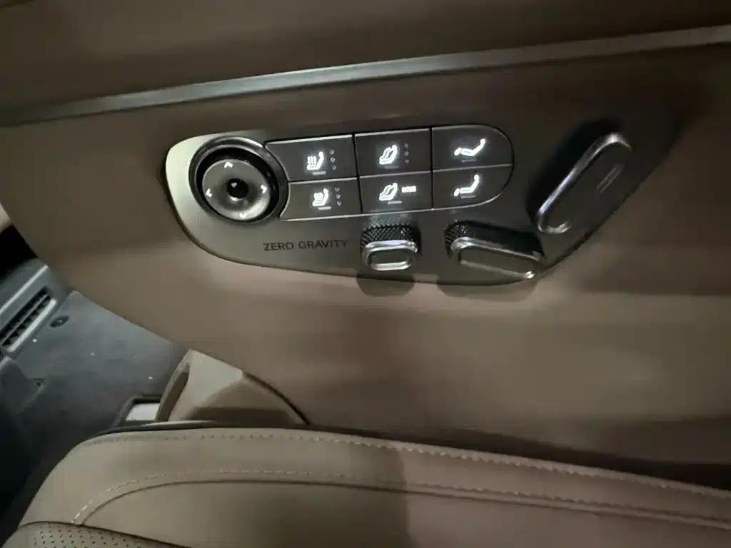 XPeng X9 2025 Pure Electric Model with a Maximum Range of 740km — миниатюра 23