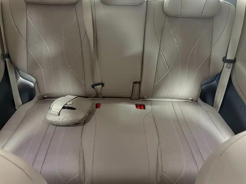 XPeng X9 2025 Pure Electric Model with a Maximum Range of 740km — миниатюра 25