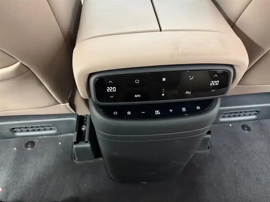 XPeng X9 2025 Pure Electric Model with a Maximum Range of 740km — миниатюра 26