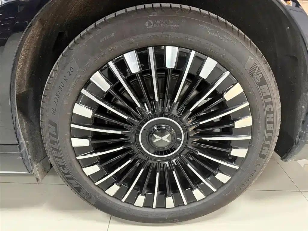 XPeng X9 2025 Pure Electric Model with a Maximum Range of 740km — миниатюра 30