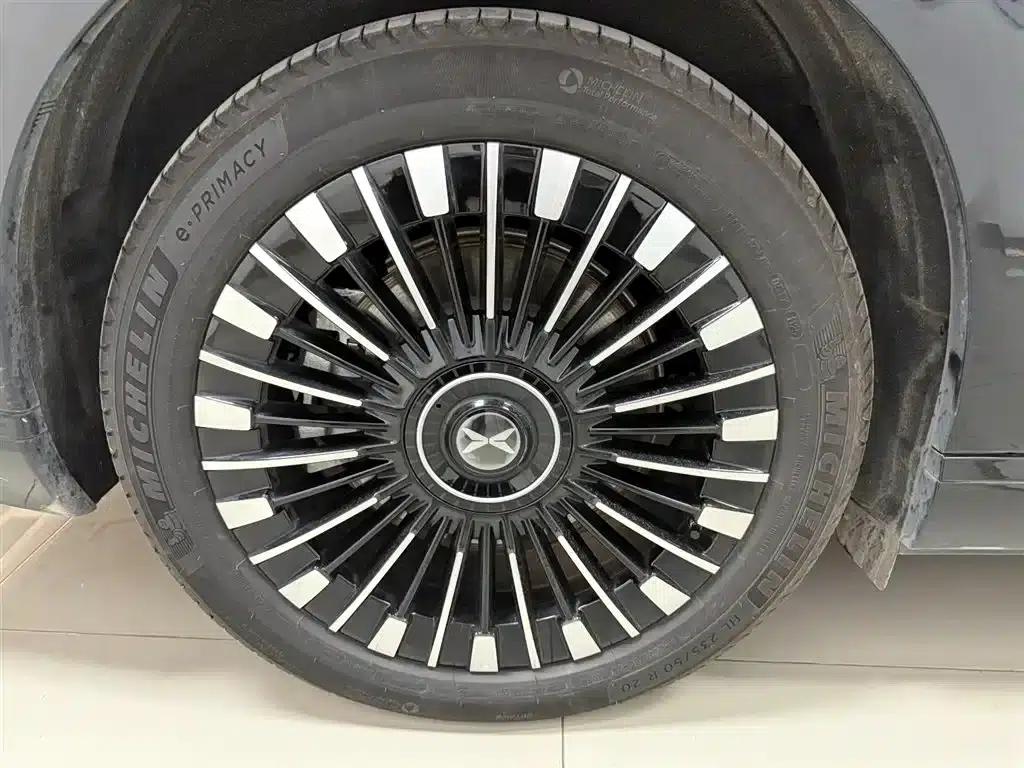 XPeng X9 2025 Pure Electric Model with a Maximum Range of 740km — миниатюра 31