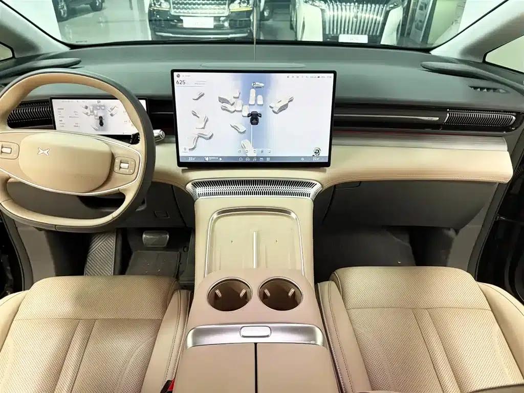 XPeng X9 2025 Pure Electric Model with a Maximum Range of 740km — миниатюра 9