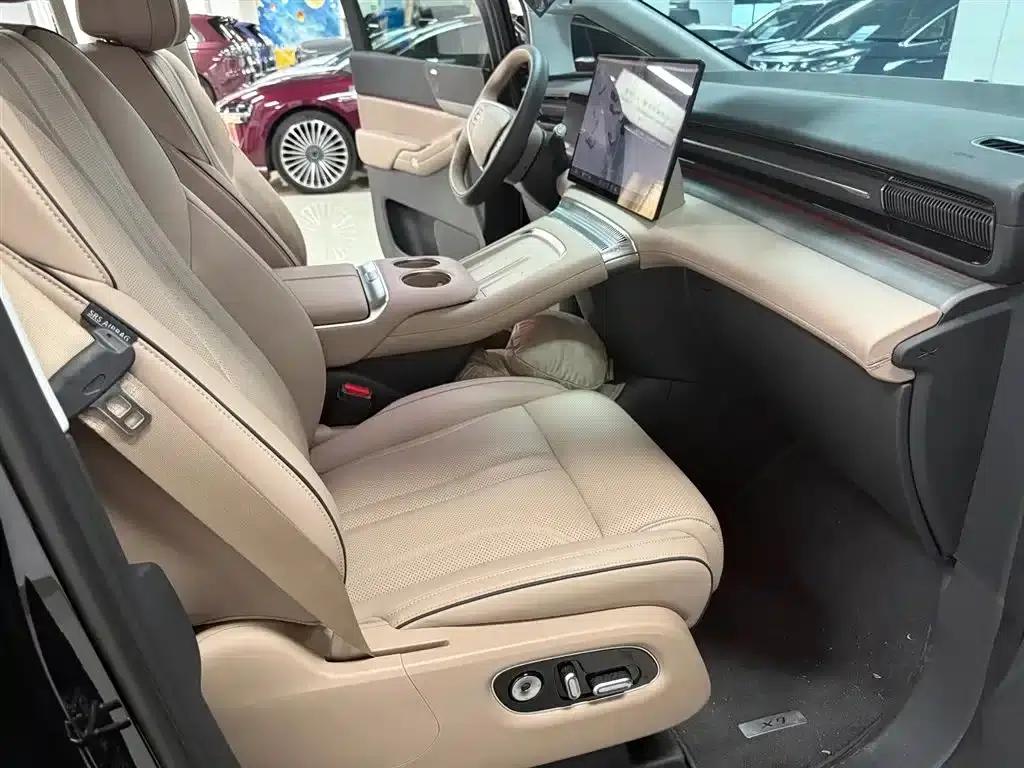 XPeng X9 2025 Pure Electric Model with a Maximum Range of 740km — миниатюра 10