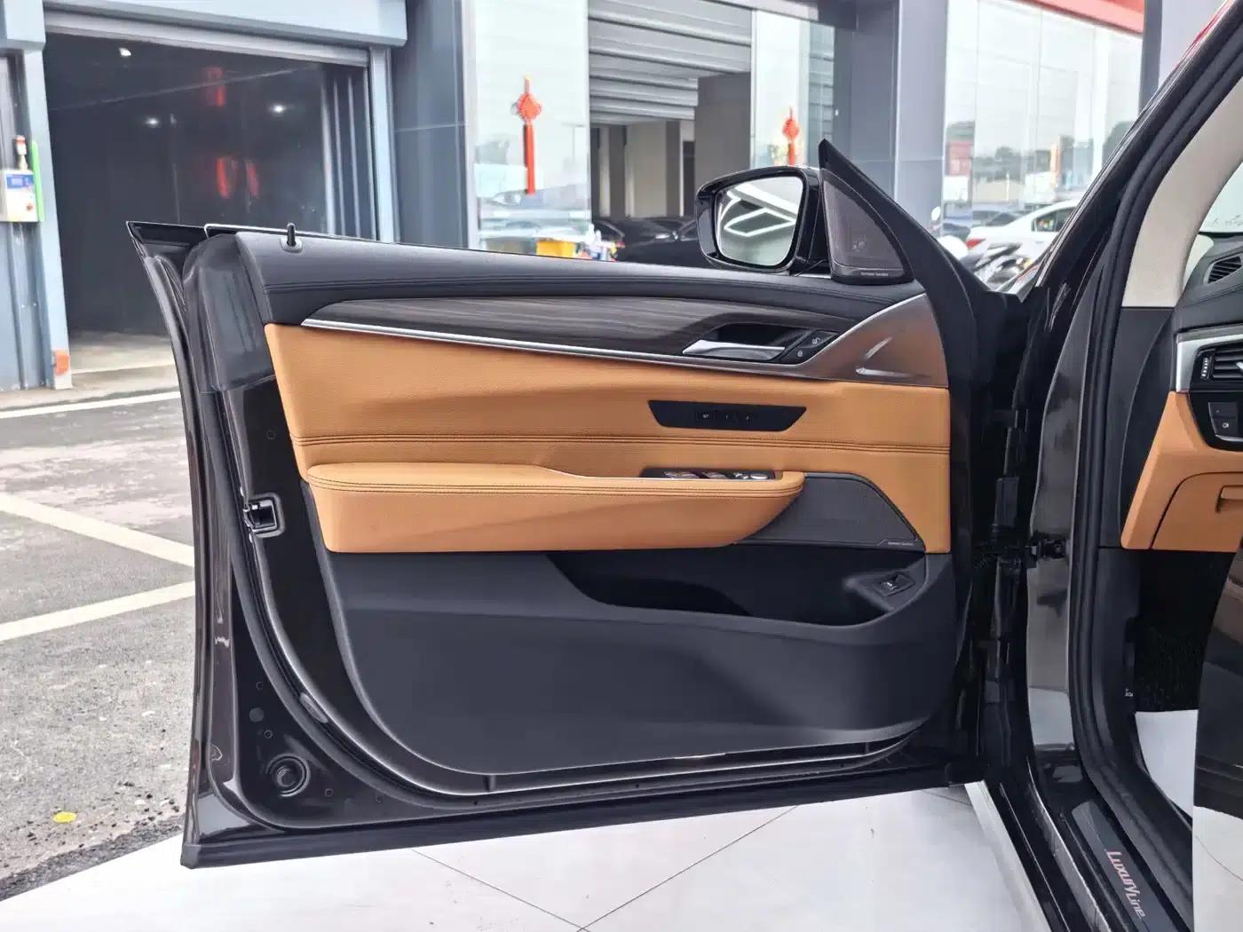 BMW 6 Series GT 2019 630i Luxury Design Package — миниатюра 4