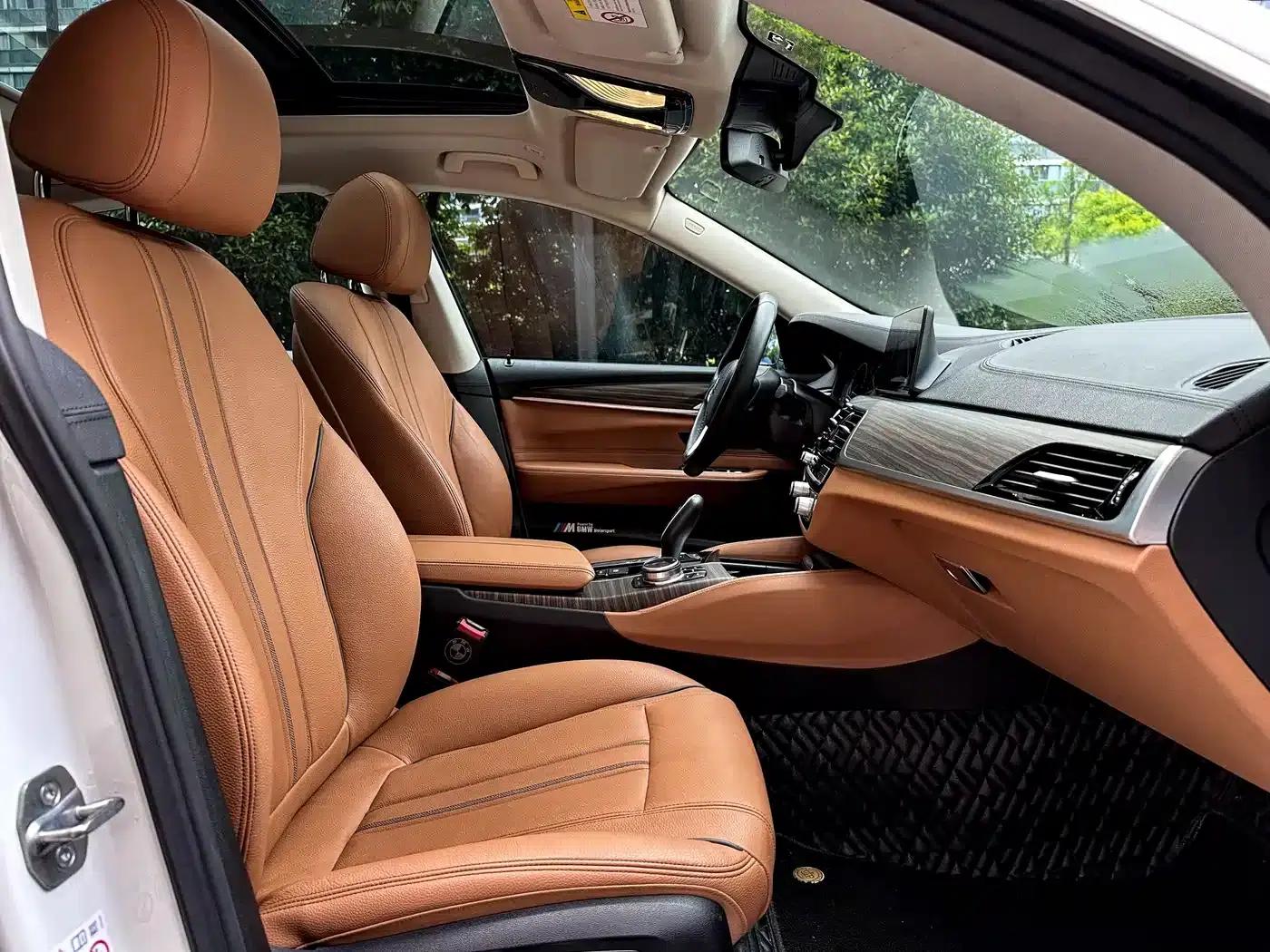BMW 6 Series GT 2019 630i Luxury Design Package — миниатюра 16